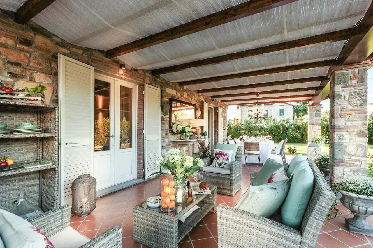 Villa Pemola A Luxury Farmhouse With Garden And Bikes In Lucca Town Capannori Itália